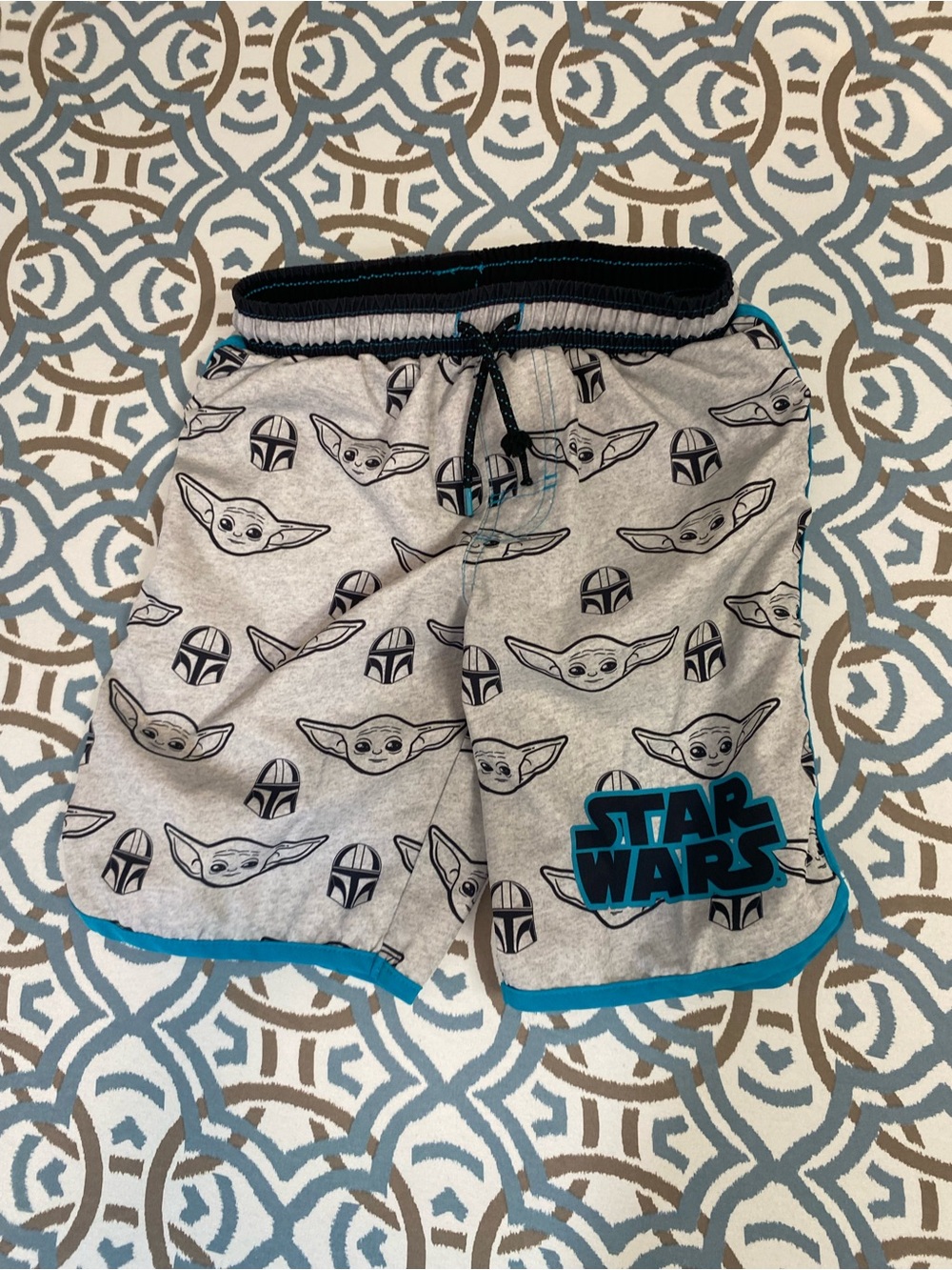 Star Wars Gray Tee with Teal Accent and Grogu Print